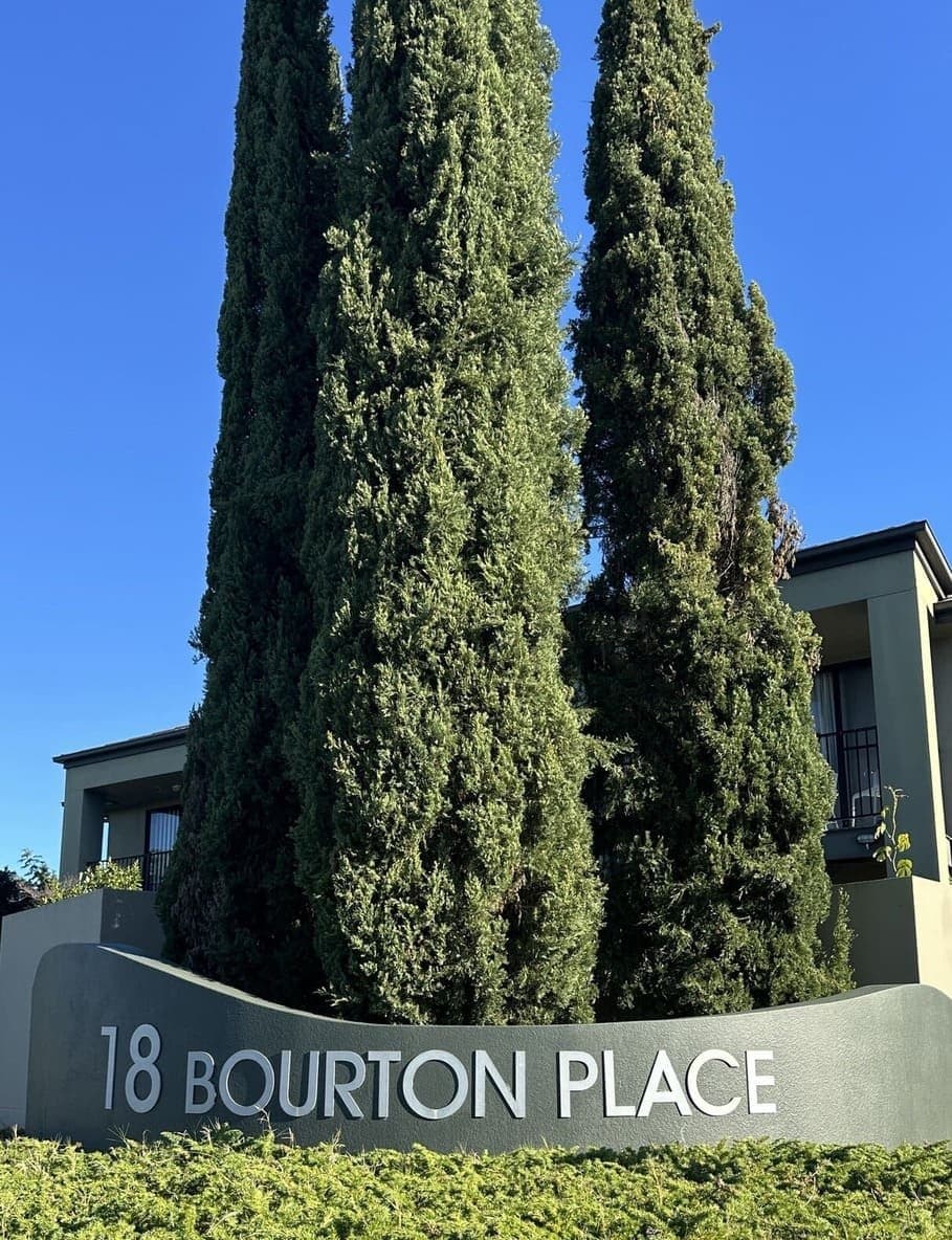 The entrance to 18 Bourton Place